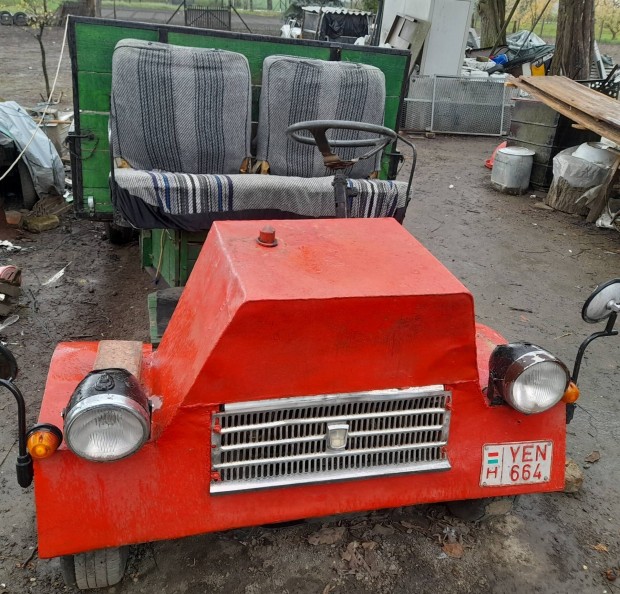 Lassú jármű Ketyeró kerti traktor