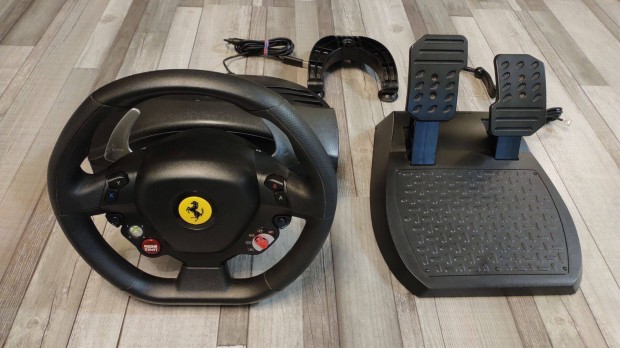 Last Minute!Xbox 360 Valamint PC: Ferrari Thrustmaster Kormány + Pedál