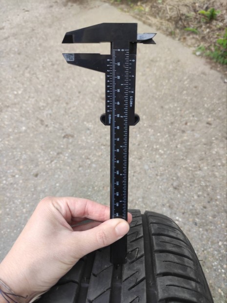 Laufenn 185/60 R14 nyári gumi