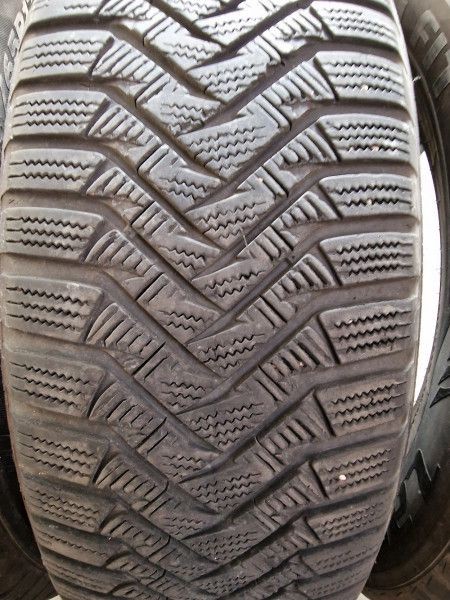 Laufenn 235/65R17 LW31 5mm DOT16 hasznlt gumi HG13481 tli