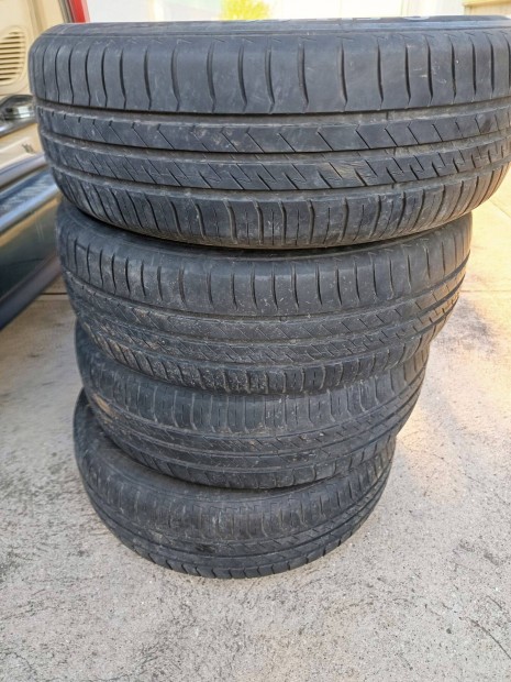 Laufenn G Fit EQ+ 195/65 R15 91T nyri gumi szett