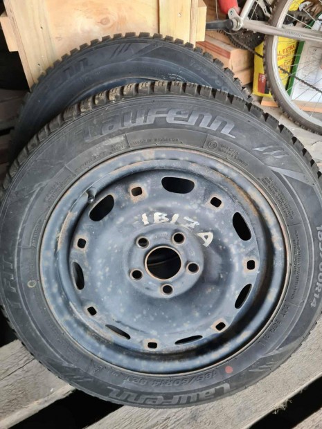 Laufenn I Fit+ LW31 185/65 R14 téli gumiabroncs szett /lemezfelnivel/