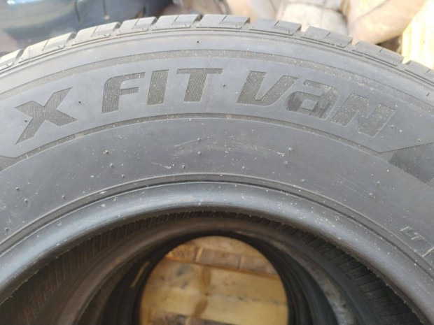 Laufenn X Fit Van 215/75 R16C