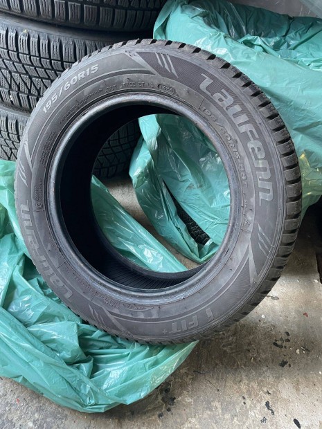 Laufenn téli autó gumi, 195/60R15 88T, egy szezont futott