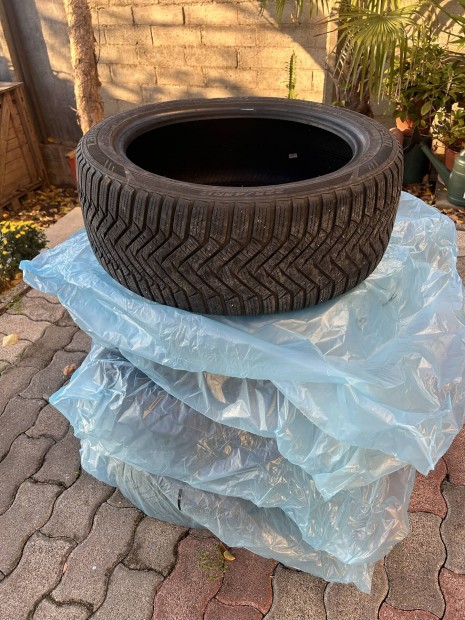 Laufenn tli gumi 225/45/17