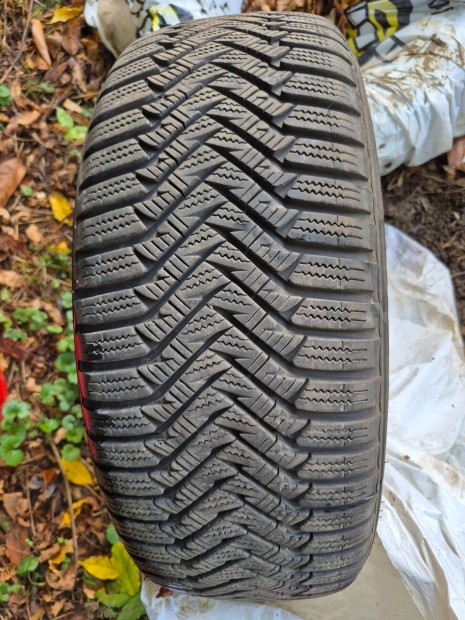 Laufenn téli gumik- 195/55r 15 85h -4db újszerű -Peugeot 206cc-n volt