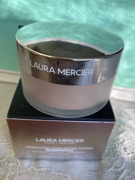 Laura Mercier Light Catcher  pder 