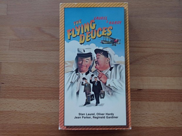 Laurel&Hardy - The Flying Deuces (Stan s Pan az idegenlgiban -1939)