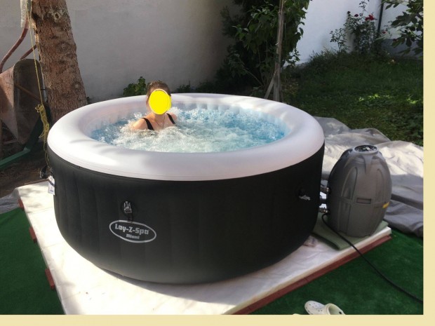 Lay-Z-Spa Miami Jakuzzi medence elad