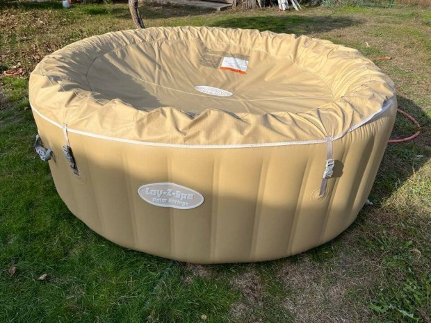 Lay Z Spa Palm Springs 4-6 fs felfjhat jacuzzi elad