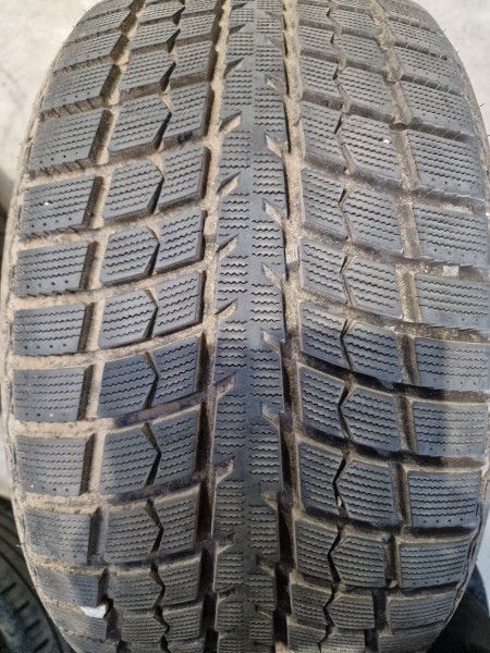 Leao 275/35R19 WINTER DEFENDER 8mm DOT22 hasznlt gumi HG13858 tli