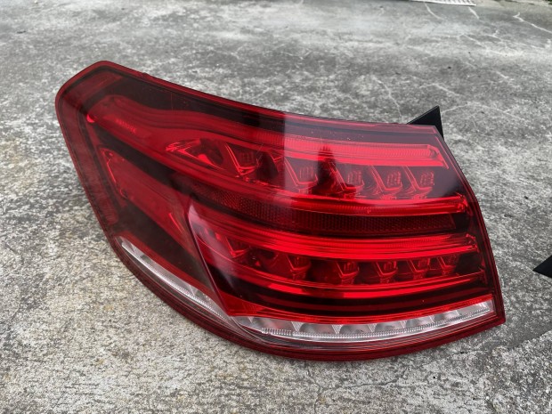 Led hátsó lámpa W212 gyári eredeti merci
