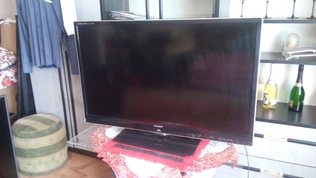 Led tv 116cm csak villog a kszenlti fehren ra 4000 ft