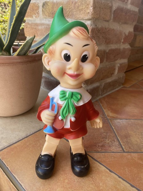 Ledraplastic nagymret spol Pinokki gumi figura