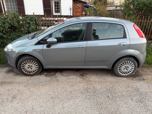 Lefoglalva: Foglalkozs, de mkdkpes Punt 2026.10 mszakival elad