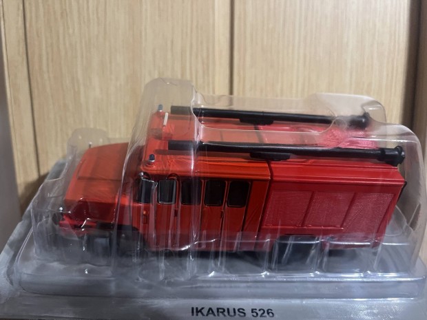 Legends teherautk 1/43 Ikarus 