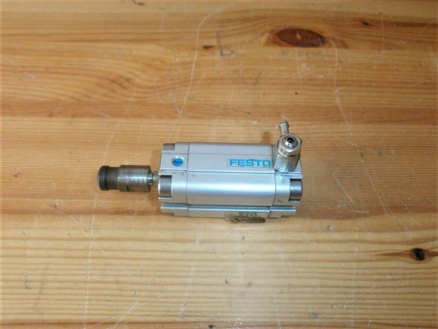 Lghenger pneumatikus munkahenger Festo ( 4425)