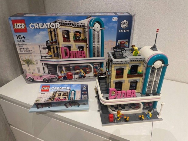 Lego 10260 Downtown Diner - modular buildings collection