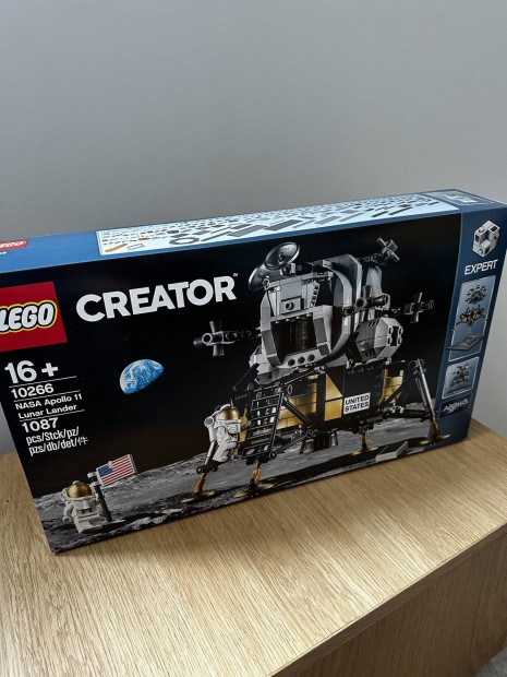 Lego 10266 NASA Lunar lander