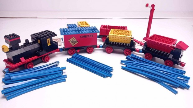 Lego 180- Vonat 5 vagonnal s krplyval (Hasznlt Kszlet)