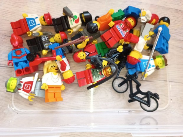 Lego 18 emberke és Tartozékok Krékpár, stb