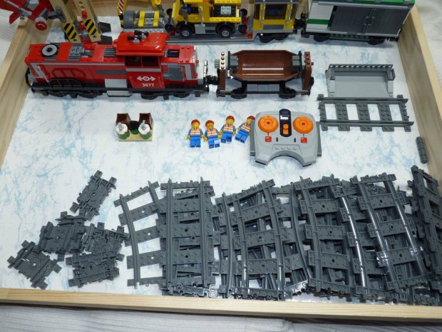 Lego 3677 piros tehervonat elad
