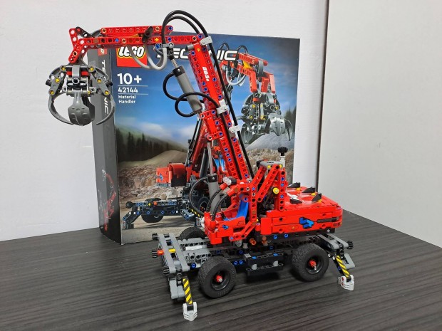 Lego 42144 Material Handler