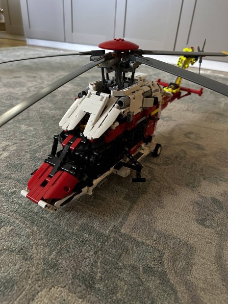 Lego 42145 Menthelikopter