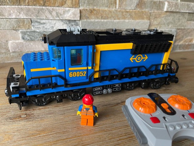 Lego 60052 vonat vasut mozdony Lego 60052 tehervonat mozdony
