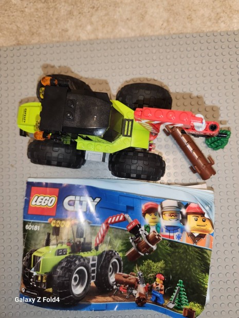 Lego 60181 erdei traktor 