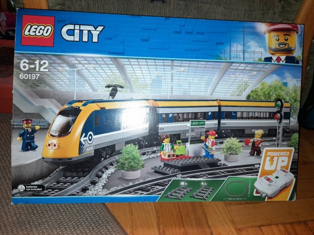 Lego 60197 Vonat + Kb 1,5-2 Kg lego 