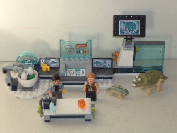 Lego 60214 Dr. Wu laborja: Bbidinoszauruszok szkse, Jurassic World