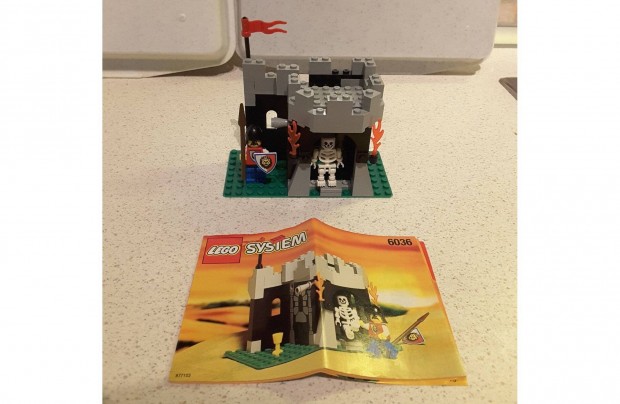 Lego 6036 Castle Skeleton surprise Vr mini erd csontvzzal + lers