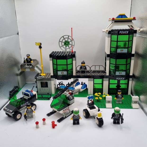 Lego 6636 Town Town Jr. Police Headquarters