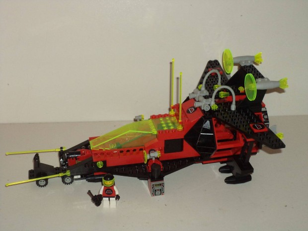 Lego 6956 Stellar Recon Voyager, M-Tron