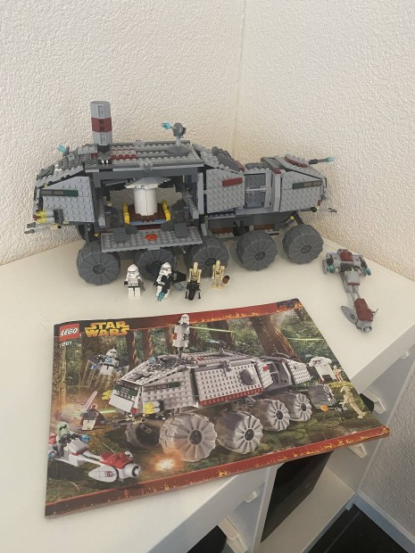 Lego 7261, lerssal s a kpen lthat figurkkal