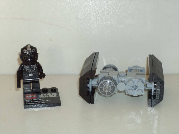 Lego 75008 TIE Bomber & Asteroid Field, Star Wars