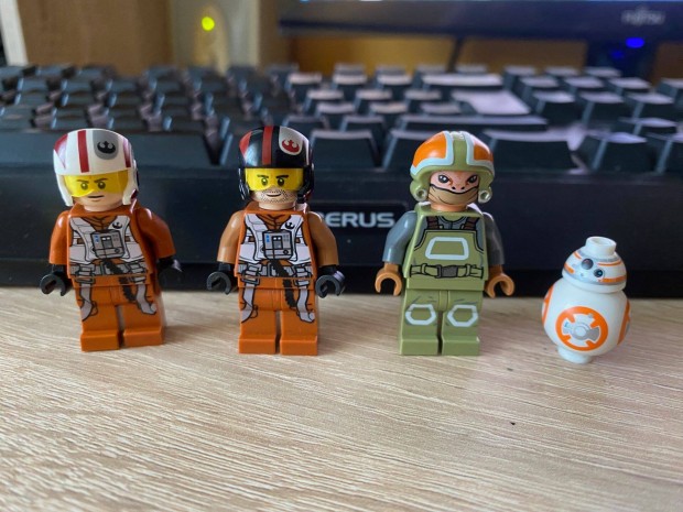 Lego 75102 Star Wars (csak a figurák!)