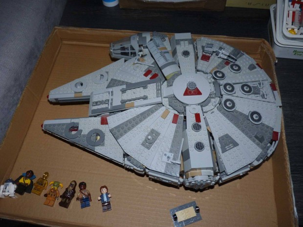 Lego 75257 Millennium Falcon elad