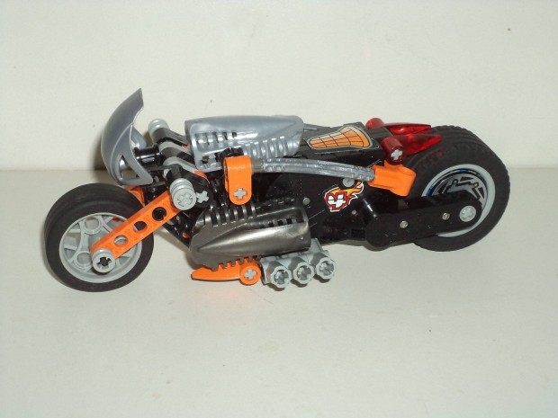 Lego 8355 Hot Blaster Bike, Reacers