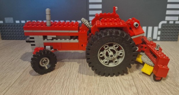 Lego 851 Technic mezőgazdasági traktor 1977-es