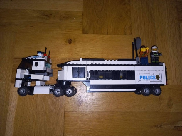 Lego Autok + Rendrkamion