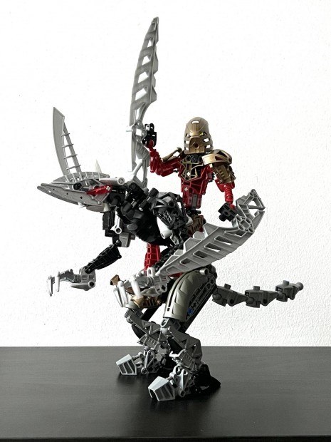 Lego Bionicle Metru Nui 8811 Toa Lhikan & Kikanalo