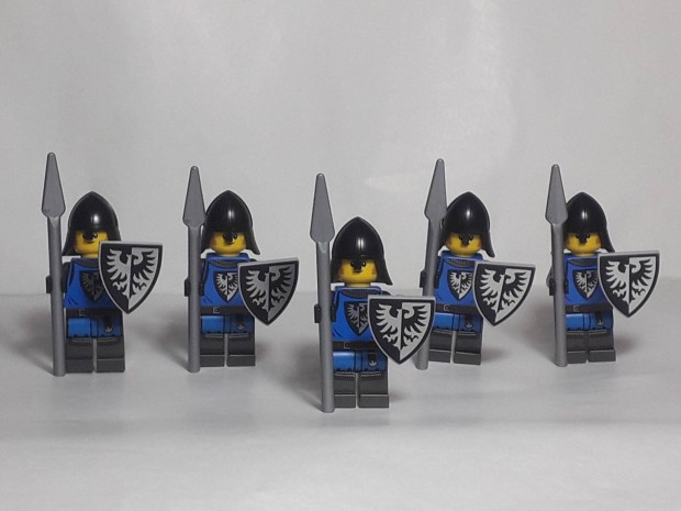 Lego Castle 10305 Black Falcon Soldier (Male) minifigura 5 darab 2022