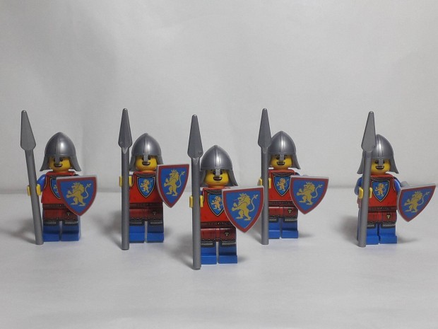 Lego Castle 10305 Lion Knight (Blue shield) minifigura 5 darab 2022