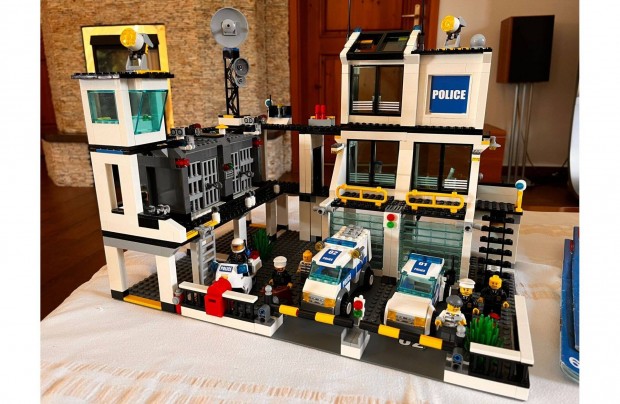Lego City 7744 Rendrkapitnysg
