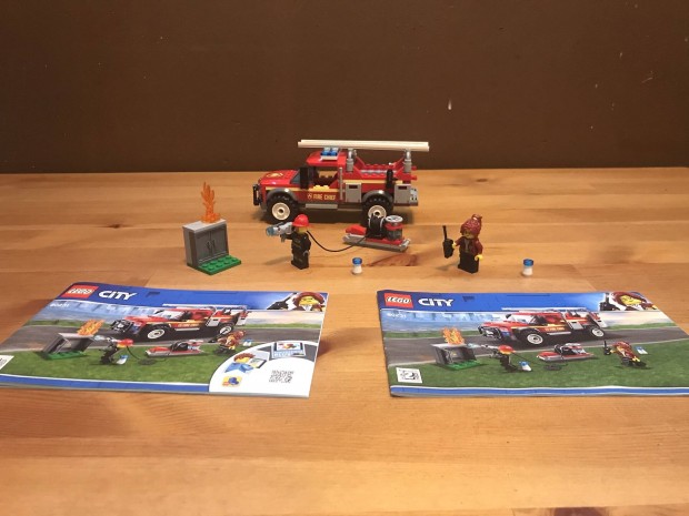 Lego City tzolt-parancsnoki rohamkocsi 60231