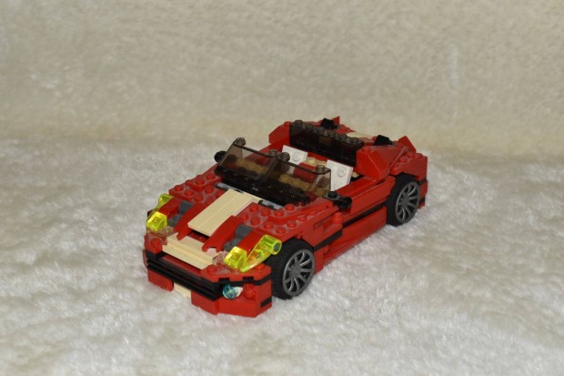 Lego Creator 31024 (Piros versenyaut)