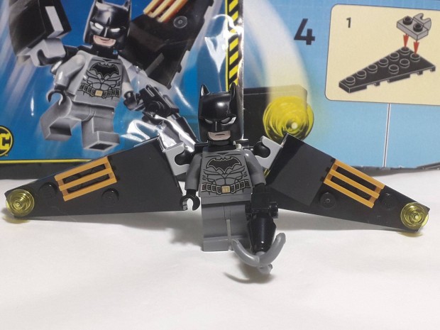 Lego DC Superheroes 212220 Batman with Wings Foil Pack 2022
