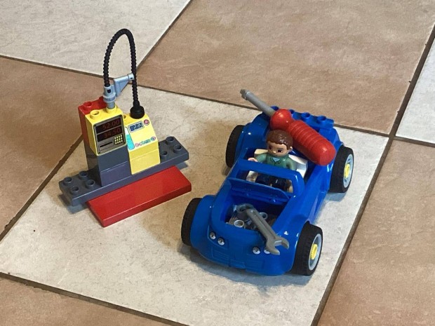 Lego Duplo 5640 benzinkút, versenyautó eladó